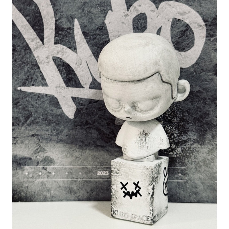 KUBO Statue Gray Ver. 2023 Limited Edition
