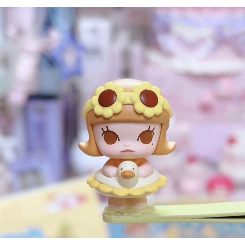 MOLLY Pop Bean Island Vacation Blind Box Series: Sunflower Drifting (Confirmed Style)